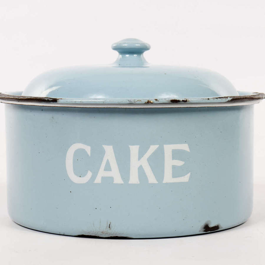 Vintage enamel cake tin